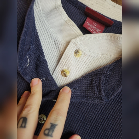 FREE W BUNDLE Nevada short sleeve henley - Picture 3 of 11